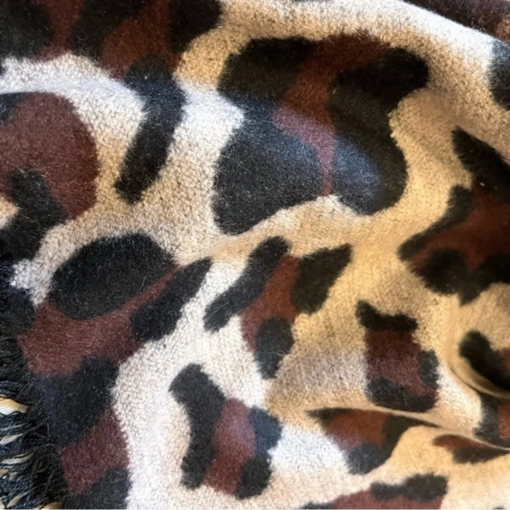 NWT Alfani Spectrum 100% Brushed Silk Animal Print Scarf